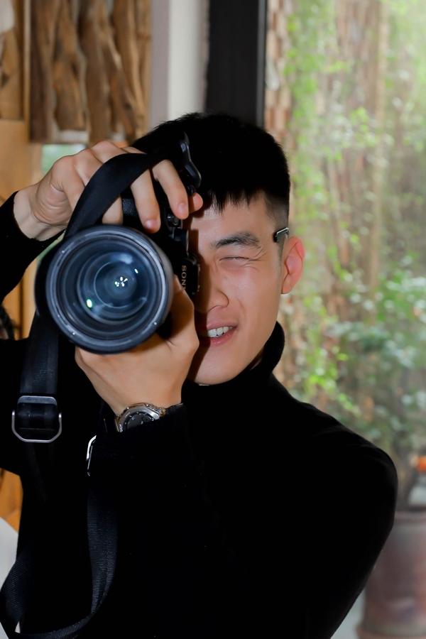 Duy Khánh chấp nhận gạch đá cho vai ngờ nghệch trên phim giờ vàng-5