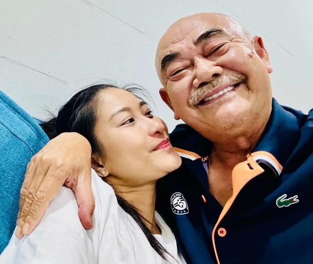 NSND Việt Anh nói về thông tin yêu bạn gái kém nhiều tuổi-2