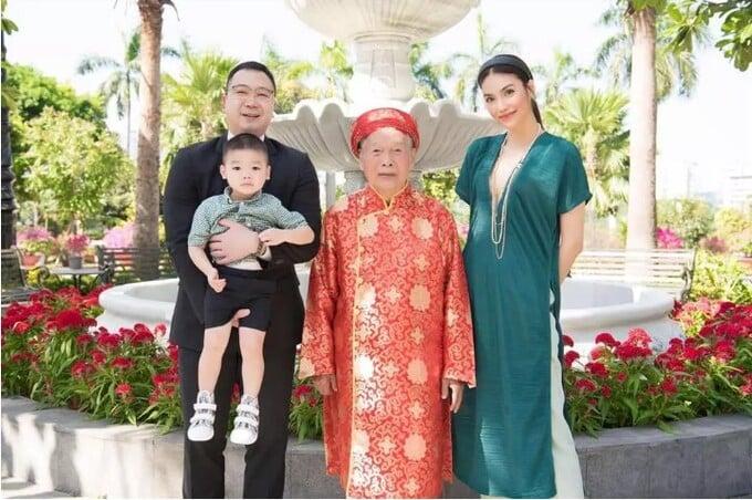 Con trai Lan Khuê: Gia đình tỷ phú, sống như hoàng tử nhỏ trong lâu đài-10