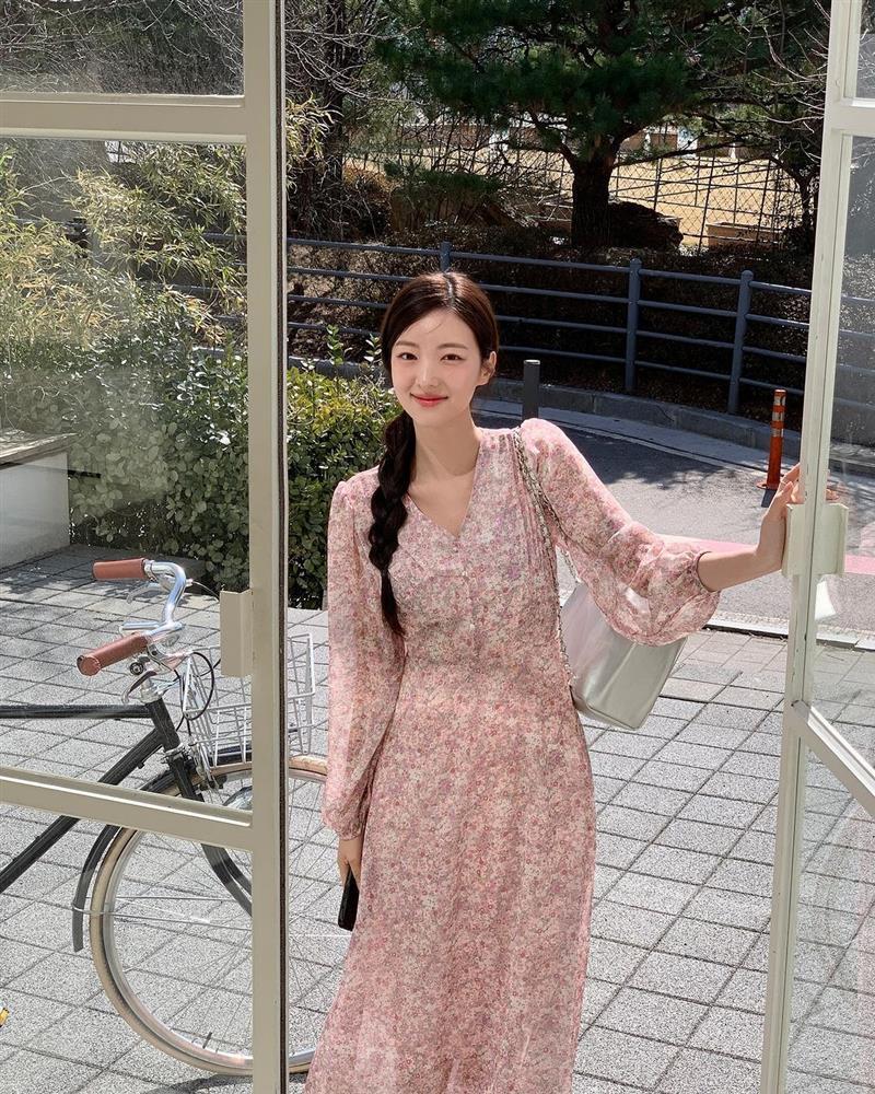 5 kiểu tóc ngọt ngào, xinh tươi phù hợp khi diện váy liền-3