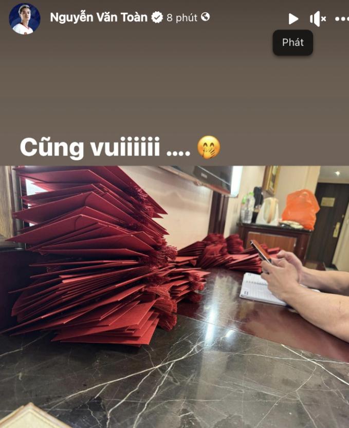 Lộ ảnh thiệp cưới Quang Hải - Chu Thanh Huyền cho 1.600 khách: Địa điểm tại khách 5 sao, nhiều yêu cầu đặc biệt-2