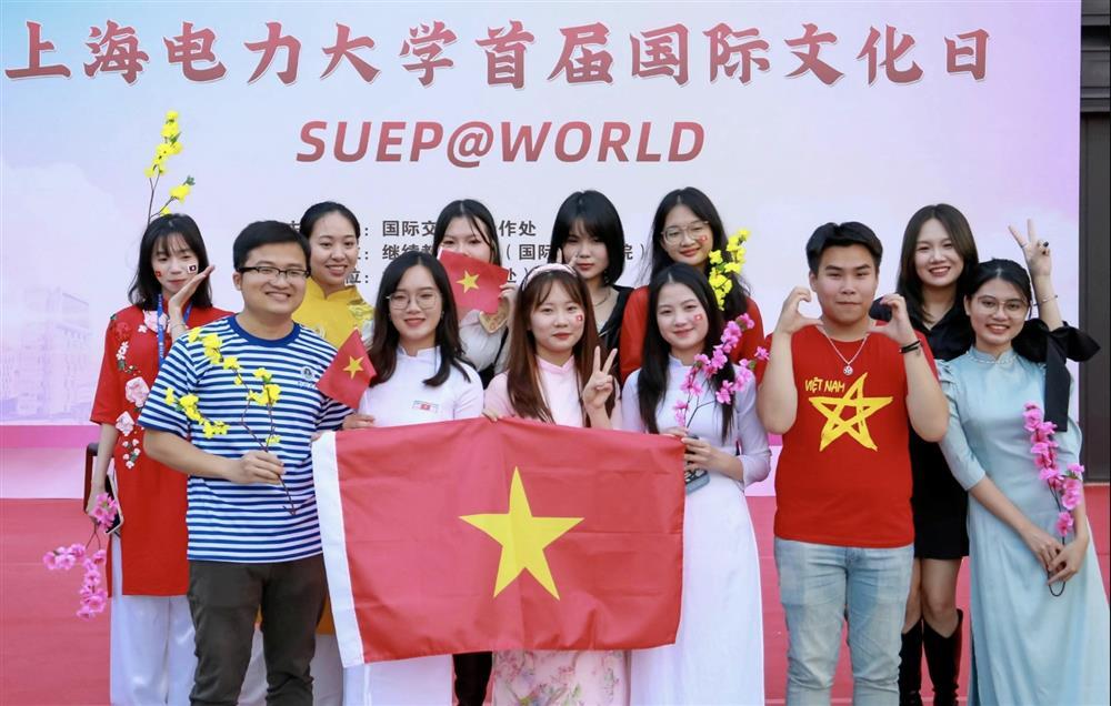 Nữ sinh Việt tự học tiếng Trung trong 2 tháng, trúng học bổng toàn phần-3