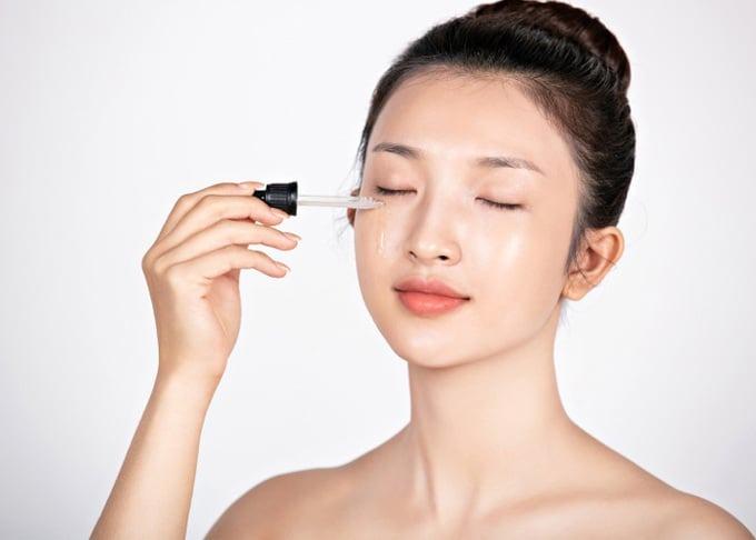 Bí kíp sử dụng serum giúp da ngậm nước, căng bóng-3