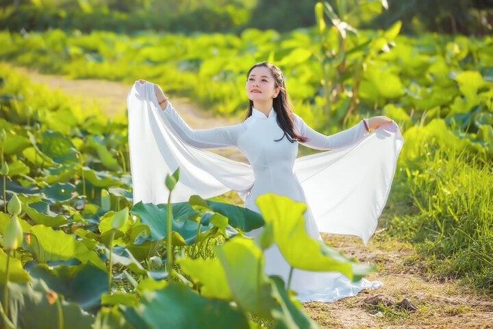 Nam thần màn ảnh giữ chức Giám đốc, mang quân hàm Đại tá, có vợ là NSND-7