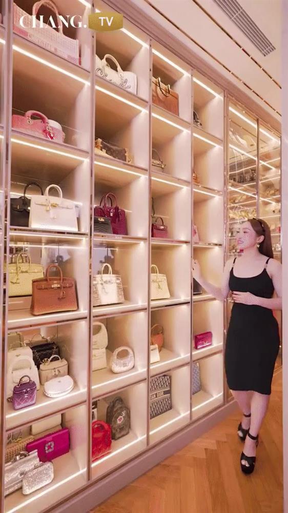 Hoa mắt với phòng thay đồ trong biệt thự triệu đô của vợ trẻ Chi Bảo, chỉ một đồ vật có giá bằng cả căn hộ-3