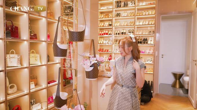 Hoa mắt với phòng thay đồ trong biệt thự triệu đô của vợ trẻ Chi Bảo, chỉ một đồ vật có giá bằng cả căn hộ-8
