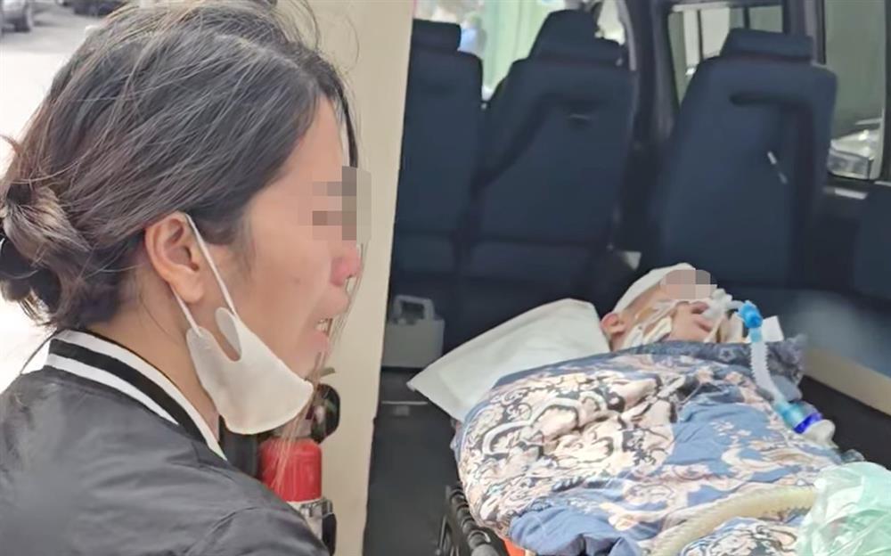 Nam sinh lớp 8 bị đánh chết não ở Long Biên: Bố mất sớm, mẹ bán hàng rong-1