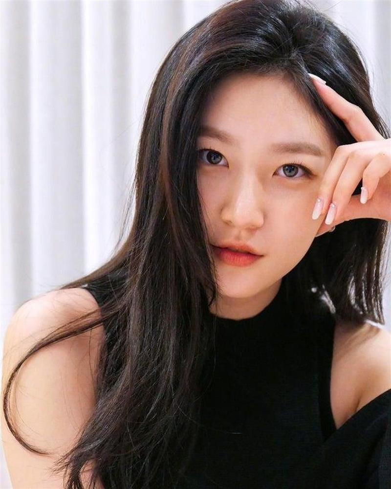 Mỹ nhân đăng ảnh tình tứ với Kim Soo Hyun vướng nghi vấn gặp vấn đề tâm lý-2