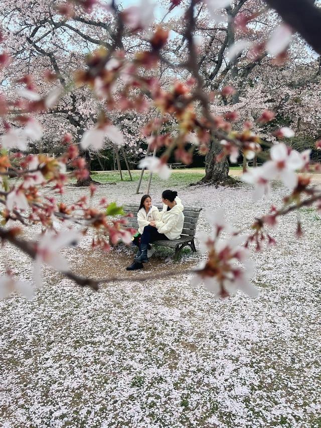 Thời trang mẹ con sao Việt: Hoa hậu Hà Kiều Anh và con gái mỗi lần xuất hiện là gây thương nhớ-12