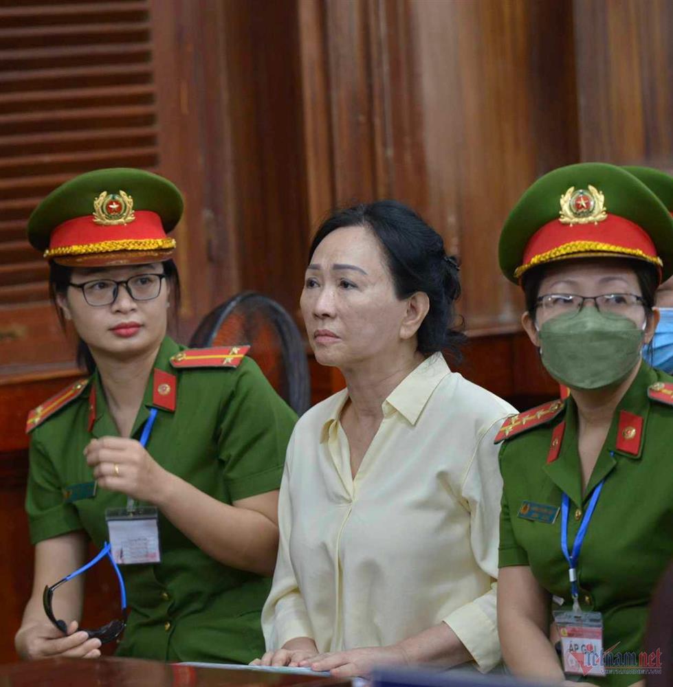 Nhận 390.000 USD của SCB, Cựu phó chánh thanh tra nói gì tại tòa?-3