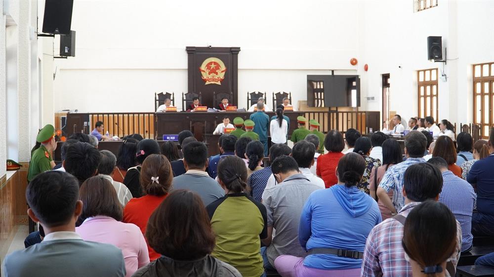 Xét xử giám đốc 9X bán dự án ma, chiếm đoạt 125 tỷ đồng-2