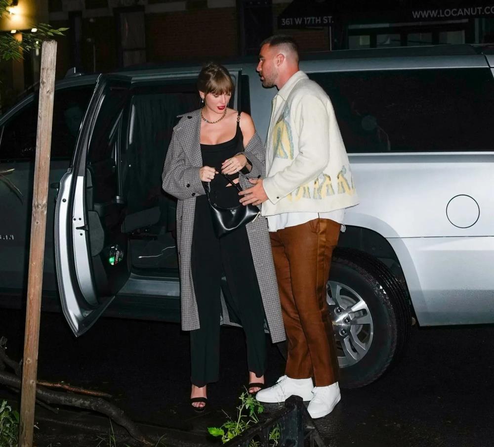 Chiêm ngưỡng bộ sưu tập túi xách hàng hiệu của Taylor Swift-2