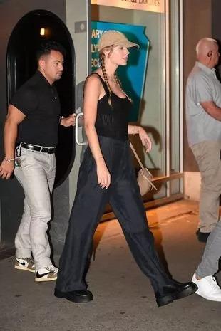 Chiêm ngưỡng bộ sưu tập túi xách hàng hiệu của Taylor Swift-7