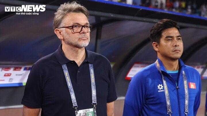 Ông Park Hang Seo làm HLV tạm quyền tuyển Việt Nam, tại sao không?-1