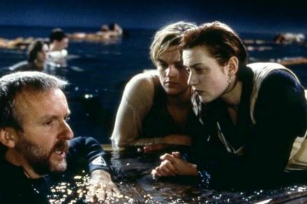 Cảnh cửa gỗ gây tranh cãi trong phim 'Titanic' đạt mức giá khủng