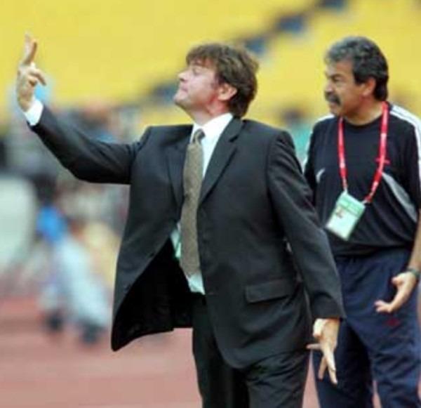 Trùng hợp khó tin về HLV Philippe Troussier: Từng bị sa thải cũng vì thua ĐT Indonesia-2