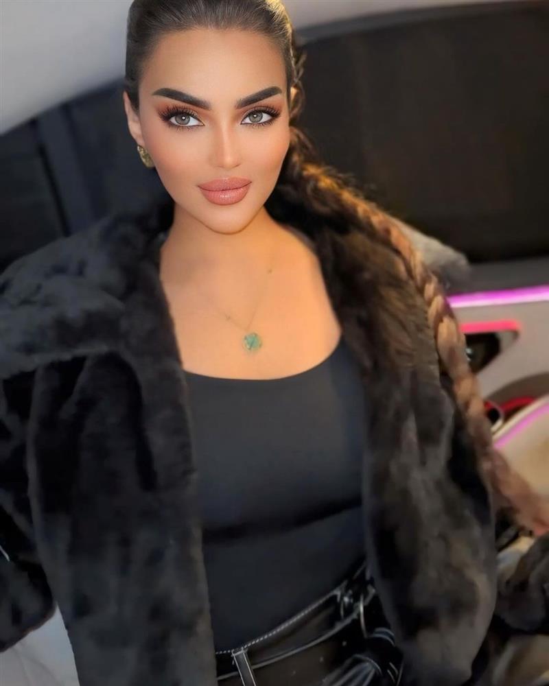 Nhan sắc gây tranh cãi của người đẹp Saudi Arabia đầu tiên thi Hoa hậu Hoàn vũ-3