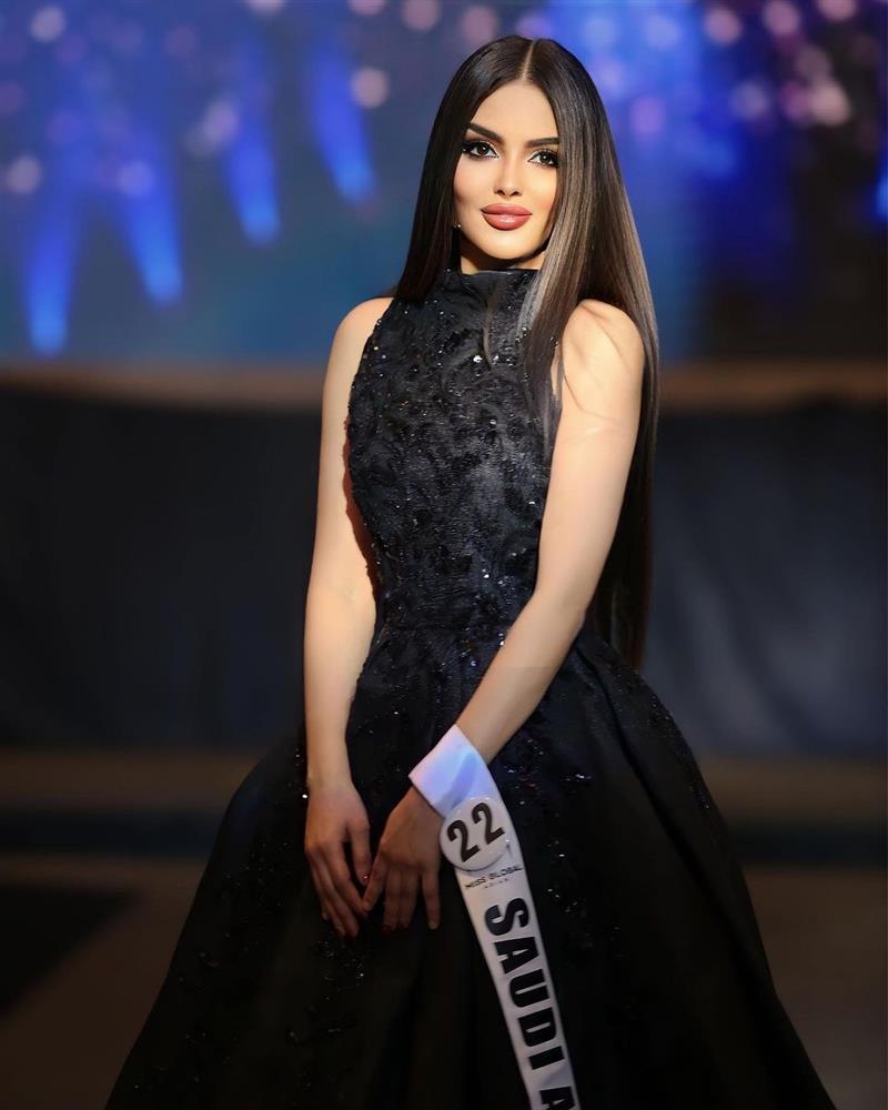 Nhan sắc gây tranh cãi của người đẹp Saudi Arabia đầu tiên thi Hoa hậu Hoàn vũ-6