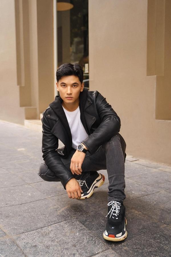 Vẻ lãng tử đời thực của nam diễn viên Việt kiều CH Séc vừa gia nhập vũ trụ VFC-9