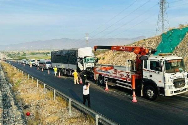 2 thiếu niên lấy xe máy của bố mẹ đi chơi, tai nạn 1 người tử vong-2