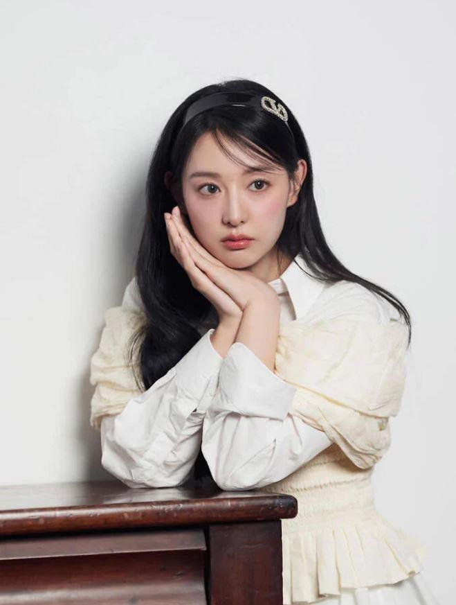 4 cách giữ làn da căng bóng, vẻ ngoài trẻ trung của nữ hoàng nước mắt Kim Ji Won-1