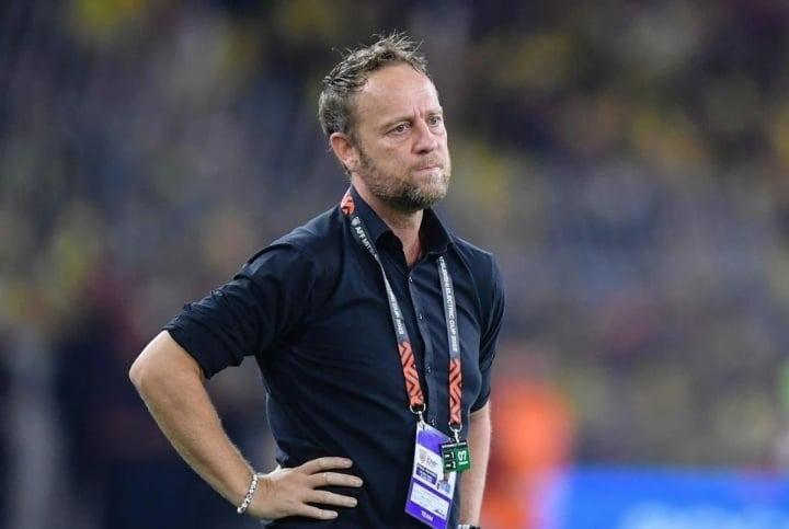 Tìm thầy mới cho tuyển Việt Nam: Top 5 HLV chữa cháy được cổ động viên tiến cử-6