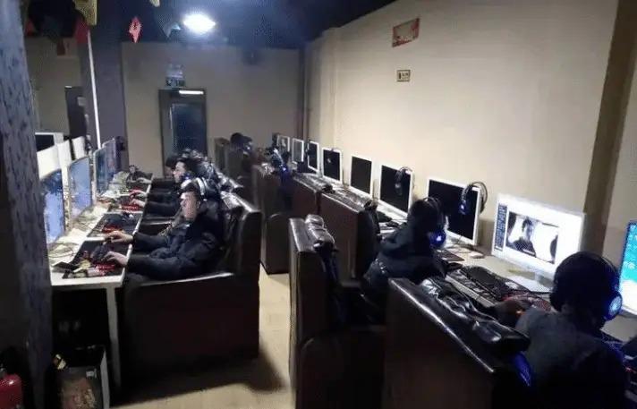 Cuộc đời tuột dốc của thần đồng 2 tuổi đọc thơ lưu loát, 13 tuổi vào đại học-3