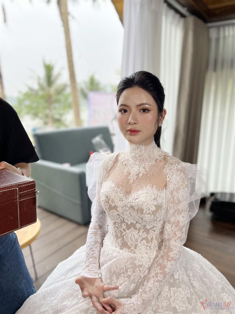 Cô dâu Chu Thanh Huyền đẹp rạng ngời chờ Quang Hải đón về dinh-3