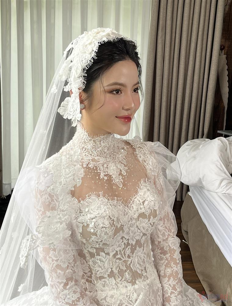 Cô dâu Chu Thanh Huyền đẹp rạng ngời chờ Quang Hải đón về dinh-6