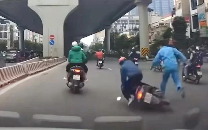 Người đi bộ qua đường gây tai nạn giao thông bị xử phạt ra sao?-1