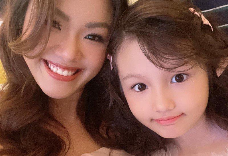 Lên 8 tuổi, con gái lai Tây của Phương Vy Idol xinh xắn như búp bê, thừa hưởng năng khiếu âm nhạc-2