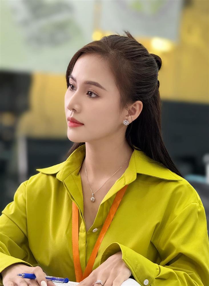 Soi tủ đồ công sở của Minh Thu - người yêu thầm Huỳnh Anh trong Lỡ Hẹn Với Ngày Xanh-3