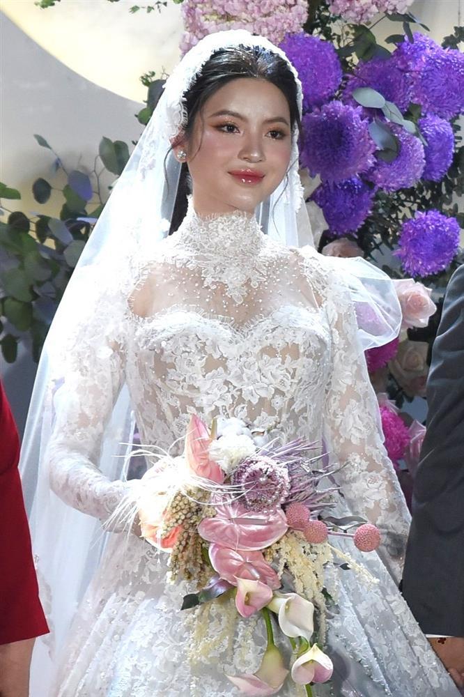 Cận nhan sắc cô dâu Chu Thanh Huyền