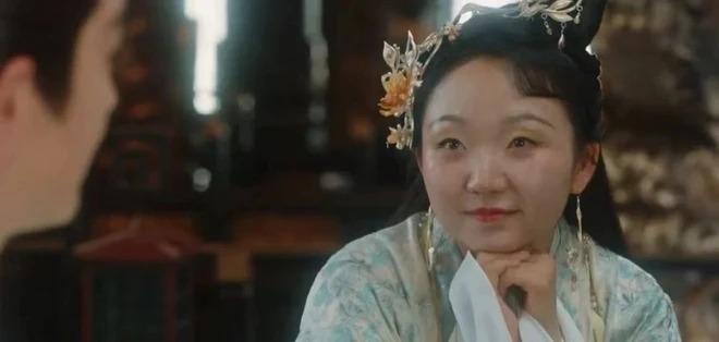 Nữ diễn viên hứng gạch đá vì phá nát hình tượng mỹ nhân-3