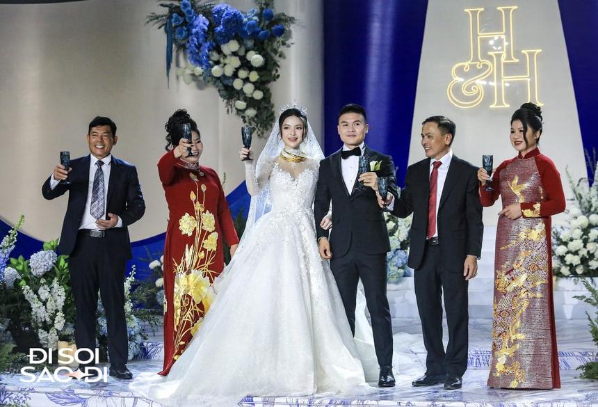 Toàn cảnh đám cưới Quang Hải: Dâu xinh rể xịn, ấn tượng nhất chuyện mẹ chồng - nàng dâu-11