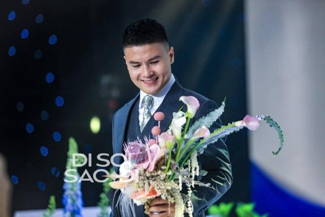Tiết lộ ý nghĩa đặc biệt của bó hoa cưới Quang Hải trao cho Thanh Huyền-1