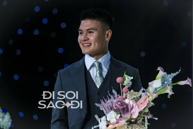 Tiết lộ ý nghĩa đặc biệt của bó hoa cưới Quang Hải trao cho Thanh Huyền-2