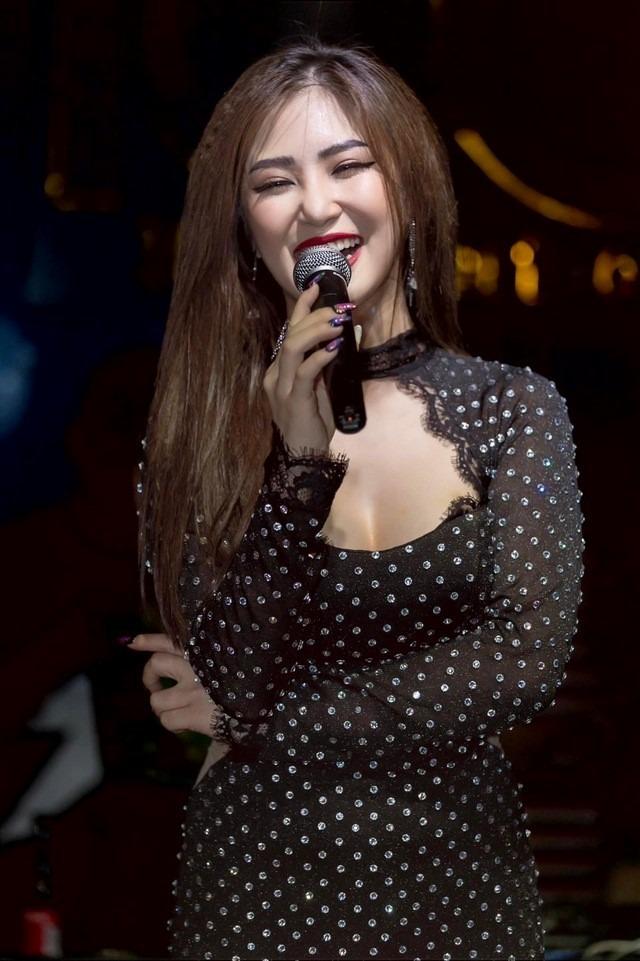 Hương Tràm nói gì về nghi vấn sinh con?-3