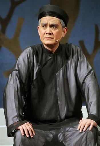 NSƯT Hữu Châu từng là công tử nhà giàu sa cơ, U60 không vợ con để nuôi đàn cháu-5