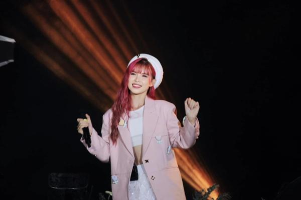 Khởi My: Thần tượng 9X thành streamer, kết hôn không sinh con giờ ra sao?-9