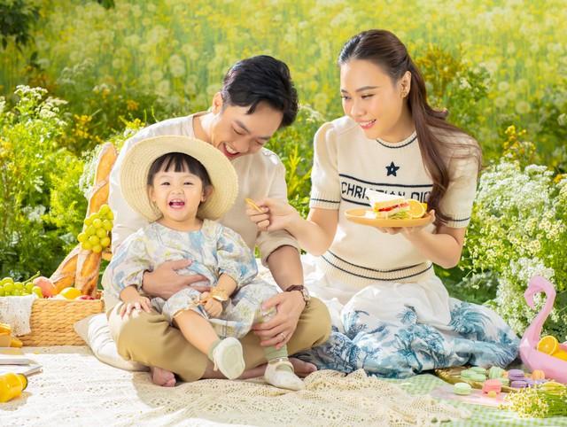 Thời trang mẹ con sao Việt: Đàm Thu Trang - Cường đô la đầu tư cho con thế nào?-11