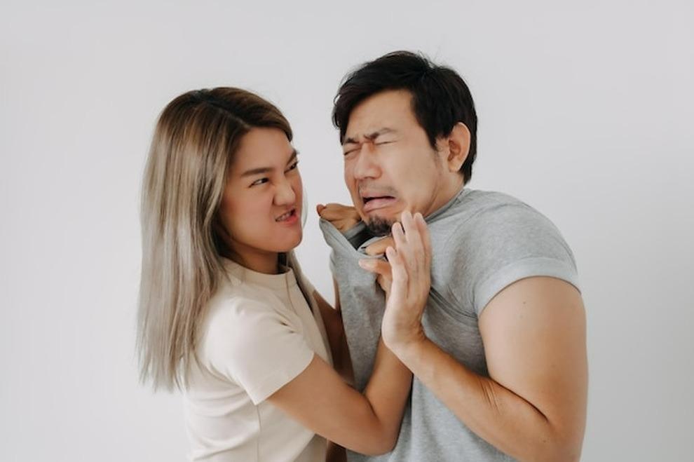 Tôi bị hai bên nội ngoại chỉ trích vì... đánh chồng-1