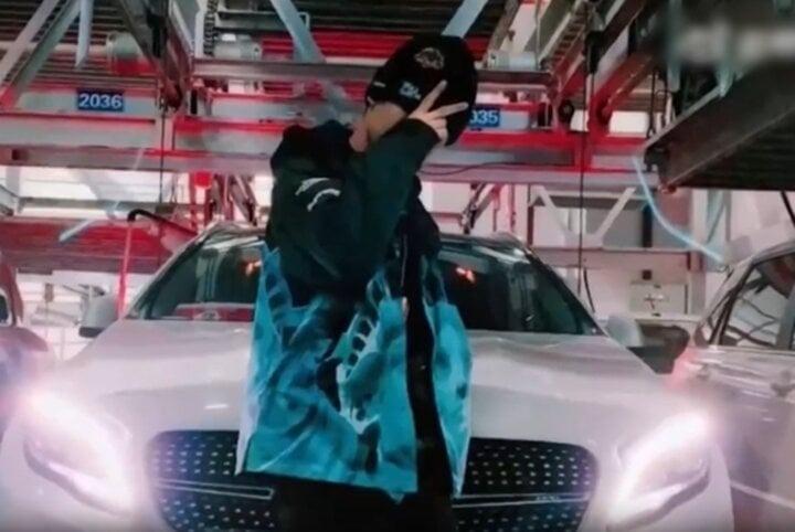 Yêu tài xế đẹp trai sau một chuyến taxi, cô gái mất oan gần 17 tỷ đồng-1