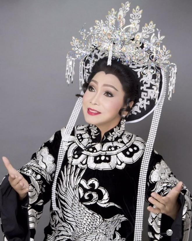 Nữ nghệ sĩ được phong danh hiệu Cải lương chi bảo năm 16 tuổi từng có mức cát-xê đủ xây nhà 3 tầng?-1