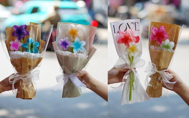 Vì sao cơn sốt kẹp tóc hoa sứ khiến các cô gái phát cuồng?-4