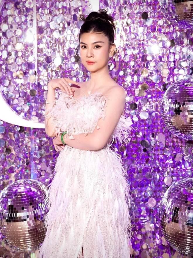 Bà hoàng phòng vé đi bán xôi, vực dậy sự nghiệp sau cú sốc ly hôn là ai?-6