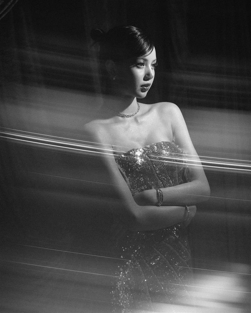 CEO Lisa đi sinh nhật mà như đi trao giải, style ra dáng bà chủ khác hẳn trước kia-6