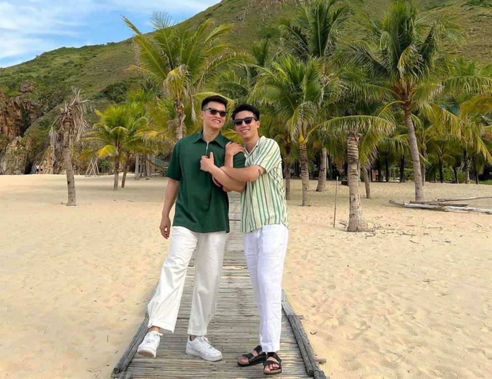 Cặp LGBT chú Ninh anh Âm hút tỷ view, fan vây kín: Vì sao gen Z cuồng?-1