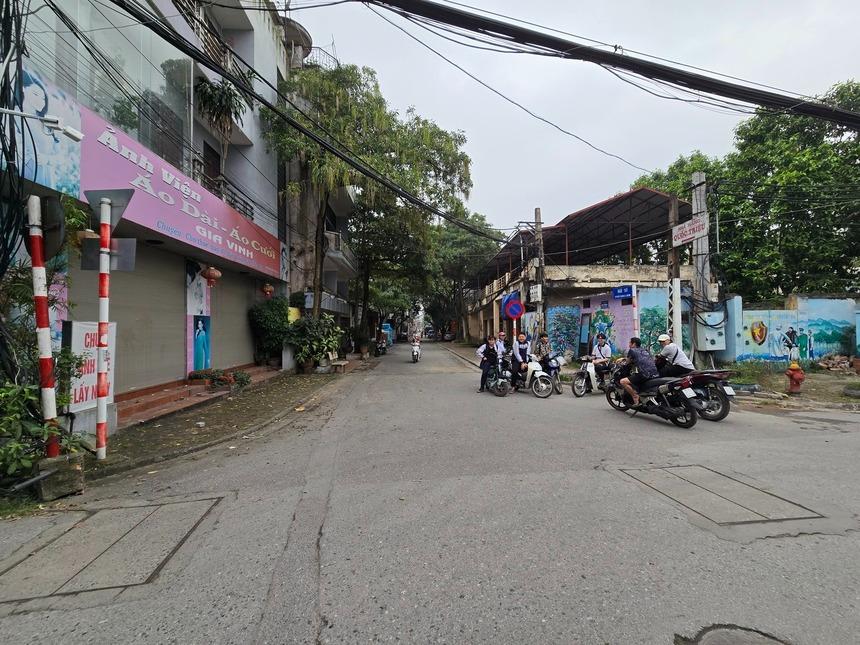 Cận cảnh khu vực nam sinh lớp 8 bị đánh chết não: Sân bóng rổ không có camera an ninh-11