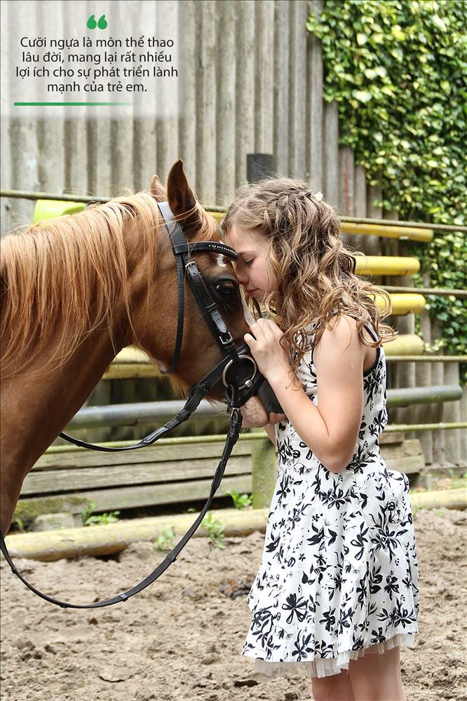 Những môn thể thao Hoa hậu Hà Kiều Anh cho con gái chơi để phát triển vượt trội, có một môn dành cho giới thượng lưu-6